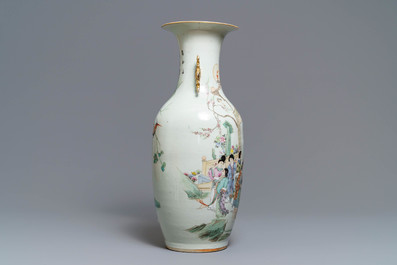 A Chinese famille rose two-sided design vase, 19/20th C.