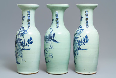 Drie Chinese vazen met blauw-wit decor op celadon fondkleur, 19e eeuw