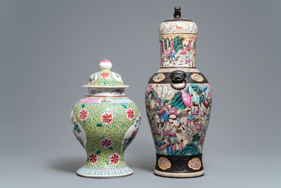 Two Chinese famille rose vases and covers, 19/20th C.