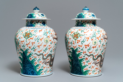 A pair of wucai-style vases and covers with dragons, Samson, Paris, 19th C