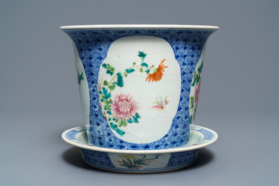 A Chinese famille rose floral jardini&egrave;re on stand, Guangxu mark, Republic, 20th C.