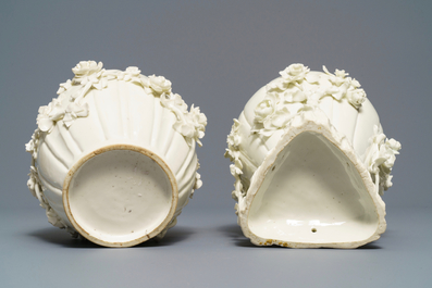 Deux pots-pourris en porcelaine p&acirc;te tendre de Saint-Cloud, France, 18&egrave;me