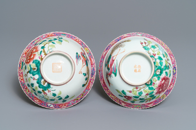 A pair of Chinese Straits or Peranakan market famille rose bowls with phoenixes, 19th C.