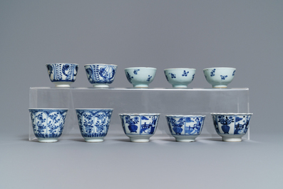 Ten Chinese blue and white cups and saucers, 18/19th C.