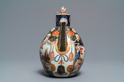 A large Japanese Imari jug and cover, Edo, 17th C.