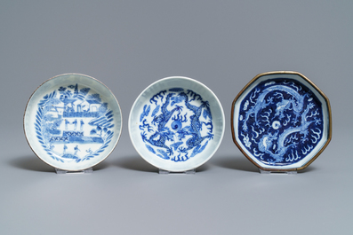 Six coupes et bols en porcelaine de Chine 'Bleu de Hue' pour le Vietnam, 19&egrave;me