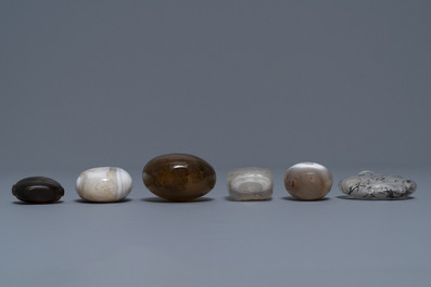 Six Chinese needle quartz and agate snuff bottles, 19/20th C.