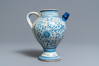 A blue and white Antwerp maiolica wet drug jar, 2nd half 16th C.