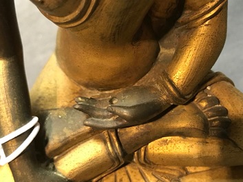 Une figure de Bouddha Shakyamuni en bronze dor&eacute;, Sino-Tibet, 17/18&egrave;me