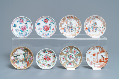 Een collectie Chinese famille rose koppen en schotels, Yongzheng/Qianlong