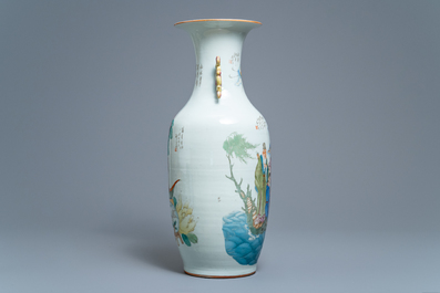 A Chinese famille rose two-sided design vase, 19/20th C.