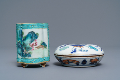 A Chinese doucai seal paste box and a famille rose brush pot, Qianlong marks, 19th C.