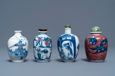 Four Chinese blue, white and underglaze red snuff bottles, 19/20th C.