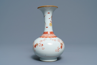 Un kendi en porcelaine de Chine surd&eacute;cor&eacute; aux Pays-Bas dans le style Kakiemon, Qianlong