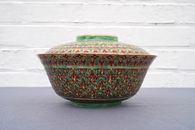 A large Chinese Thai market 'Bencharong' bowl and cover, 19th C.