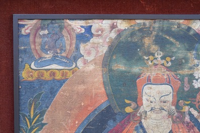 Un thangka &agrave; d&eacute;cor de Padmasambhava ou Guru Rinpoche, Tibet, 18&egrave;me