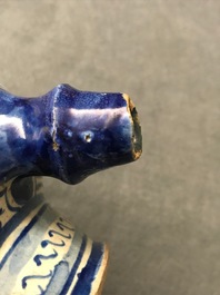 Een blauw-witte Antwerpse majolica siroopkan, 2e helft 16e eeuw