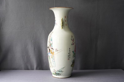 A Chinese famille rose two-sided design vase, 19/20th C.