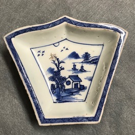 A Chinese blue and white sweetmeat or rice table set with landscape design, 18/19th C.