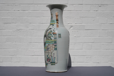 A large Chinese qianjiang cai vase with two ladies, 19/20th C.