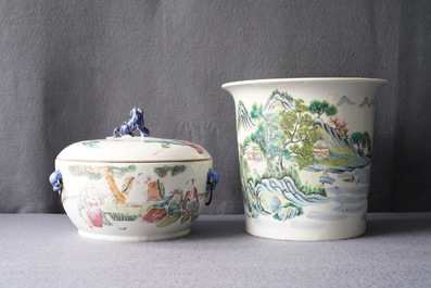 Four pieces of Chinese famille rose and grisaille porcelain, 19/20th C.