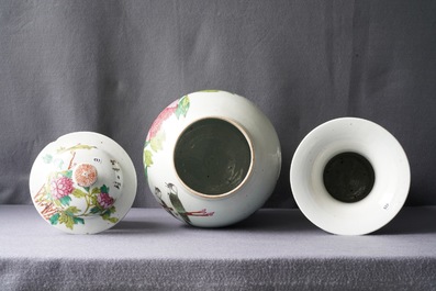 Quatre vases en porcelaine de Chine qianjiang cai, 19/20&egrave;me