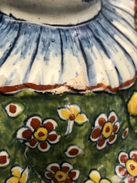 Een polychrome Delftse 'Bobbejak' tafelfontein met getorst oor, 18e eeuw