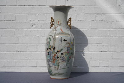 Un vase en porcelaine de Chine famille rose &agrave; double d&eacute;cor, 19/20&egrave;me