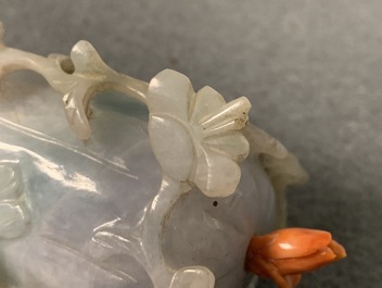 Three Chinese jade snuff bottles with coral stoppers, 19/20th C.