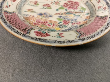 Sept assiettes en porcelaine de Chine famille rose et rouge de fer, Yongzheng/Qianlong