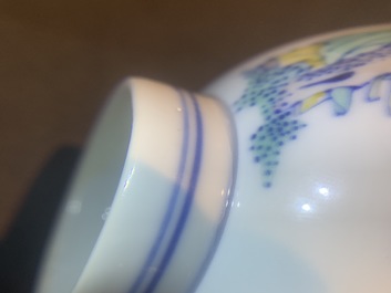 Un bol en porcelaine de Chine doucai, marque de Kangxi, 19/20&egrave;me