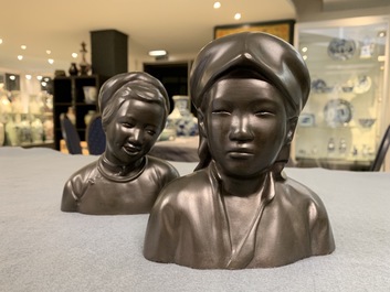 A pair of Chinese bronze 'Cultural Revolution' busts, 3rd quarter of the 20th C.