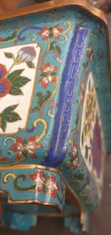 A Chinese cloisonn&eacute; rouleau vase and four jardini&egrave;res, 19/20th C.