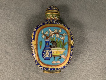 Ten Chinese cloisonn&eacute; snuff bottles, 19/20th C.