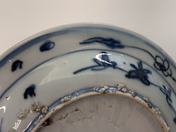 Een collectie divers Chinees blauw-wit porselein, Ming