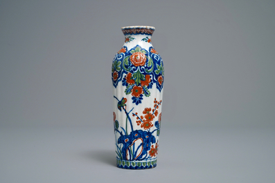 A ribbed Dutch Delft cashmere palette rouleau vase, early 18th C.