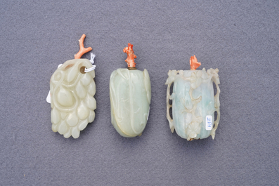 Three Chinese jade snuff bottles with coral stoppers, 19/20th C.