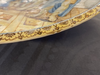 Een Italiaanse majolica tazza met fijn bijbels decor, Castelli, atelier Grue, 18e eeuw