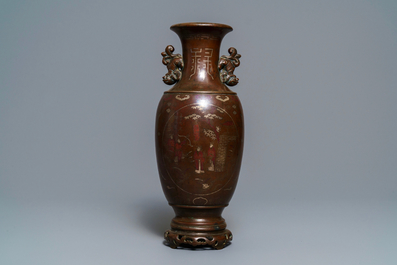 Un vase en bronze incrust&eacute; d'argent, Chine ou Vietnam, 19&egrave;me