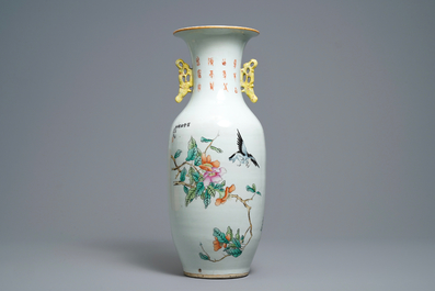 A Chinese famille rose two-sided design vase, 19/20th C.