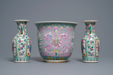 Two pairs of Chinese famille rose vases and a jardini&egrave;re, 19th C.