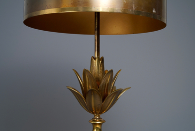 Une paire de lampes aux fleurs de lotus, sign&eacute;s Maison Charles, vers 1960