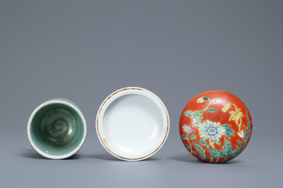 A varied collection of monochrome Chinese porcelain, 19/20th C.