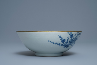 A Chinese blue and white Vietnamese market 'Bleu de Hue' bowl, 19th C.