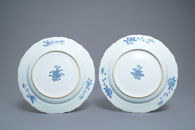 A pair of Chinese blue and white 'Romance of the Western chamber' chargers, Qianlong