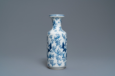 Een Chinese blauw-witte rouleau vaas, Kangxi merk, 19e eeuw