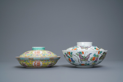 Two Chinese famille rose bowls and covers, 19/20th C.