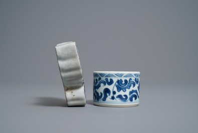 A Chinese blue and white butterfly wall pocket vase and an inkwell, Kangxi/Qianlong