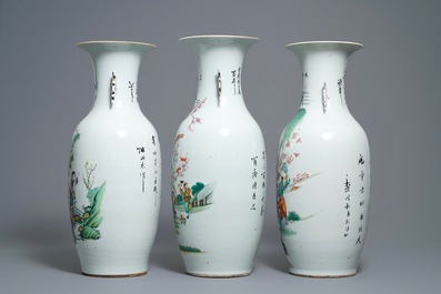 Trois vases en porcelaine de Chine famille rose, 19/20&egrave;me