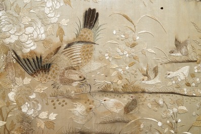 A Chinese mother-of-pearl-inlaid wooden screen with silk embroidery, 19th C.